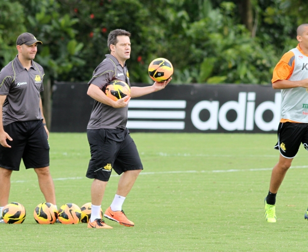 Argel faz últimos ajustes no Tigre