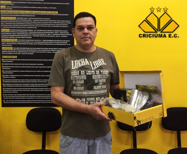 Sócio leva Kit de Produtos Oficiais de Setembro