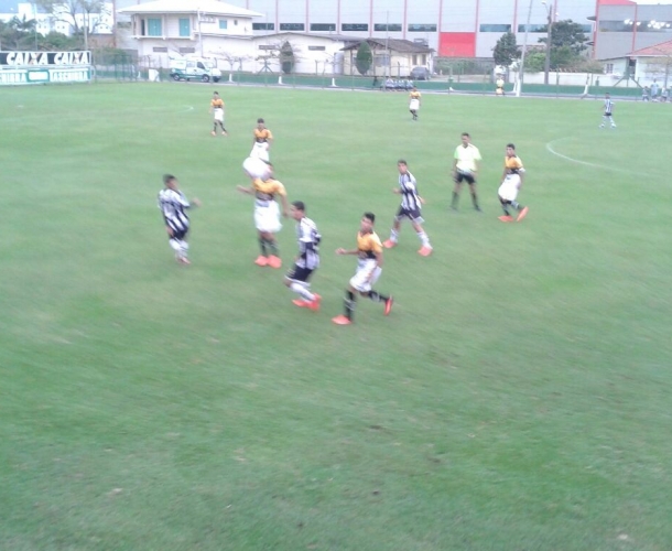 Base do Criciúma empata com o Figueirense 
