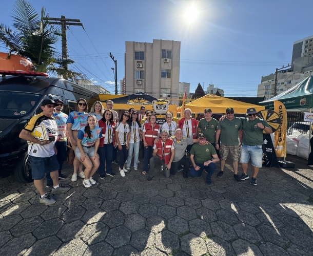 Campanha solidária arrecada mais de 3.500 agasalhos e distribui 1.700 ingressos 