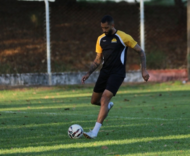 Criciúma e Botafogo-SP duelam no estádio Santa Cruz