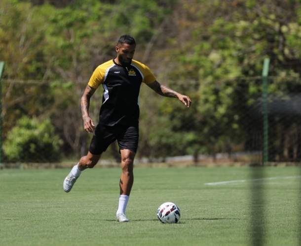 Criciúma enfrenta o Atlético GO em Goiânia