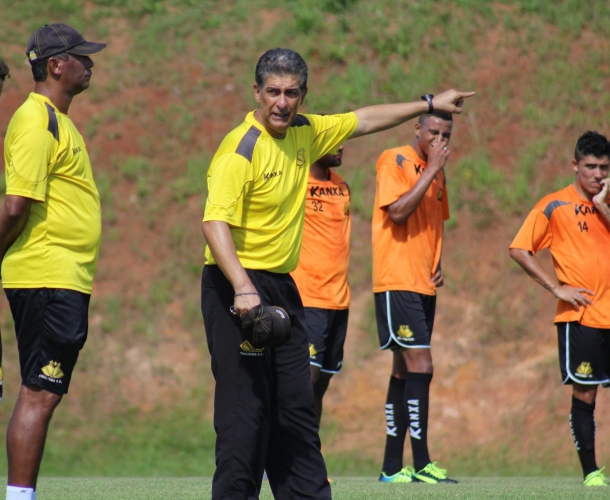 Criciúma enfrenta o Brusque no HH