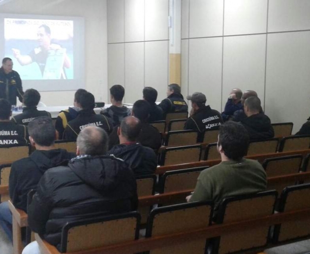 Tigre promove seminário para profissionais da base