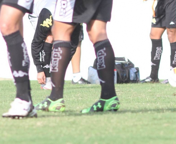 Criciúma relaciona 23 jogadores