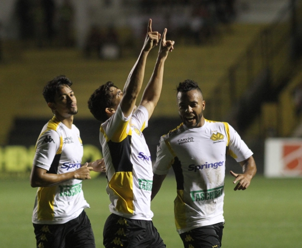 Criciúma supera o Oeste (SP) no Majestoso