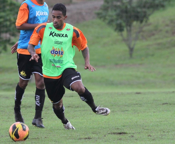 Eduardo quer Criciúma concentrado