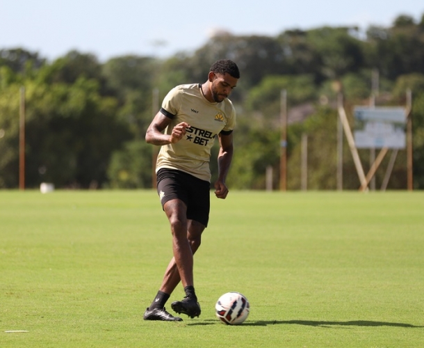 Manhã de sábado com reapresentação no CT