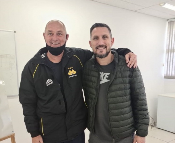 Pastor Telmo Martinello palestra para a base do Tigre