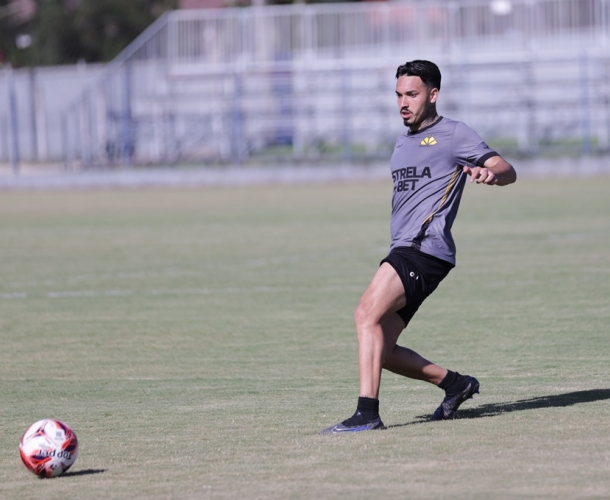 Sábado de treinamento em dois períodos