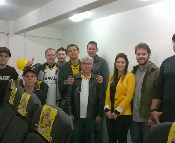 Sócios acompanham jogo do Tigre de camarote