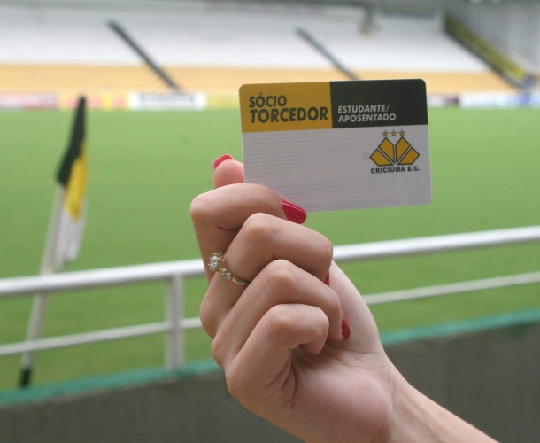 Sócios estudantes precisam regularizar situação