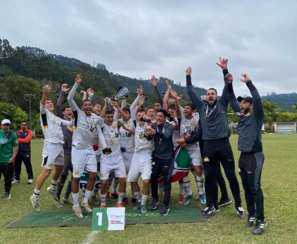 Sub-17 conquista o ouro nos Joguinhos Abertos 