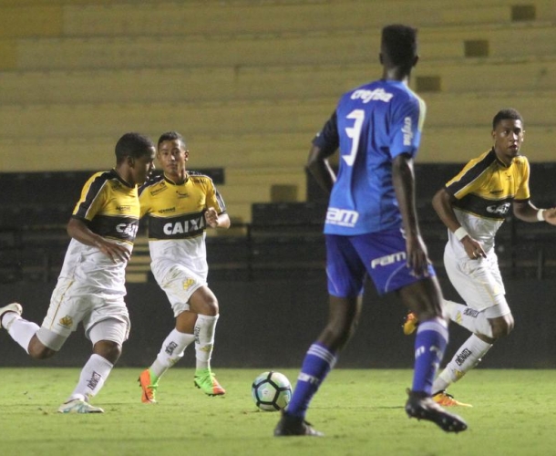 Sub-20 decide vaga nas quartas