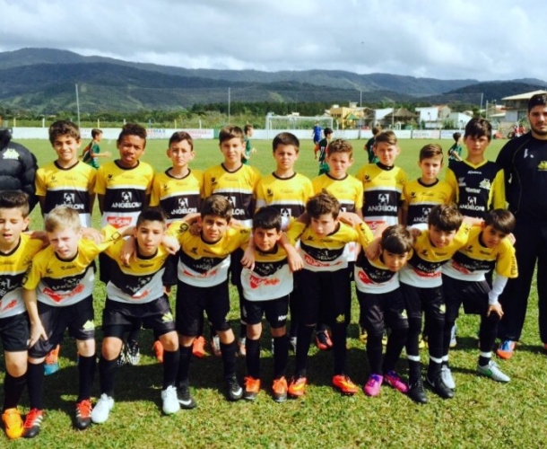 Sub-12 do Criciúma goleia em jogo treino 