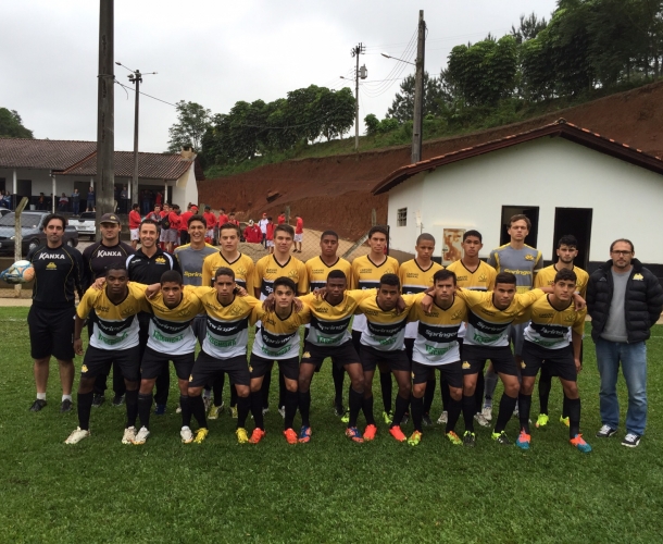 Sub-16 do Tigre goleia em estreia