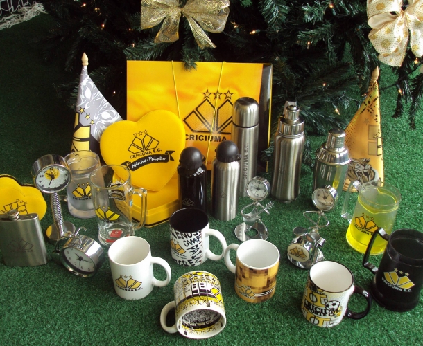 Tigre Maníacos com presentes para amigo secreto 