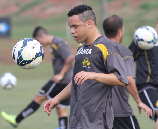 Tigre realiza treino técnico no CT