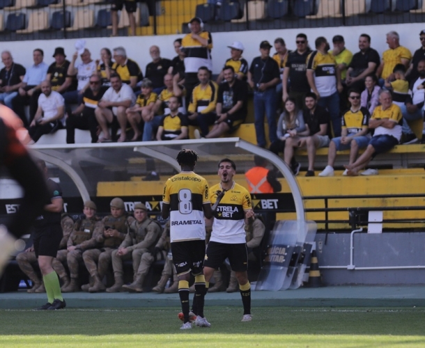 Tigre vence o Camboriú no Majestoso