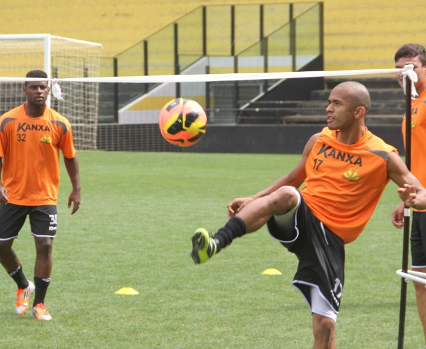 Trabalho diversificado no Criciúma