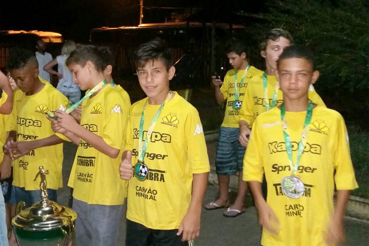 Sub-12 conquista o terceiro lugar em Três Coroas