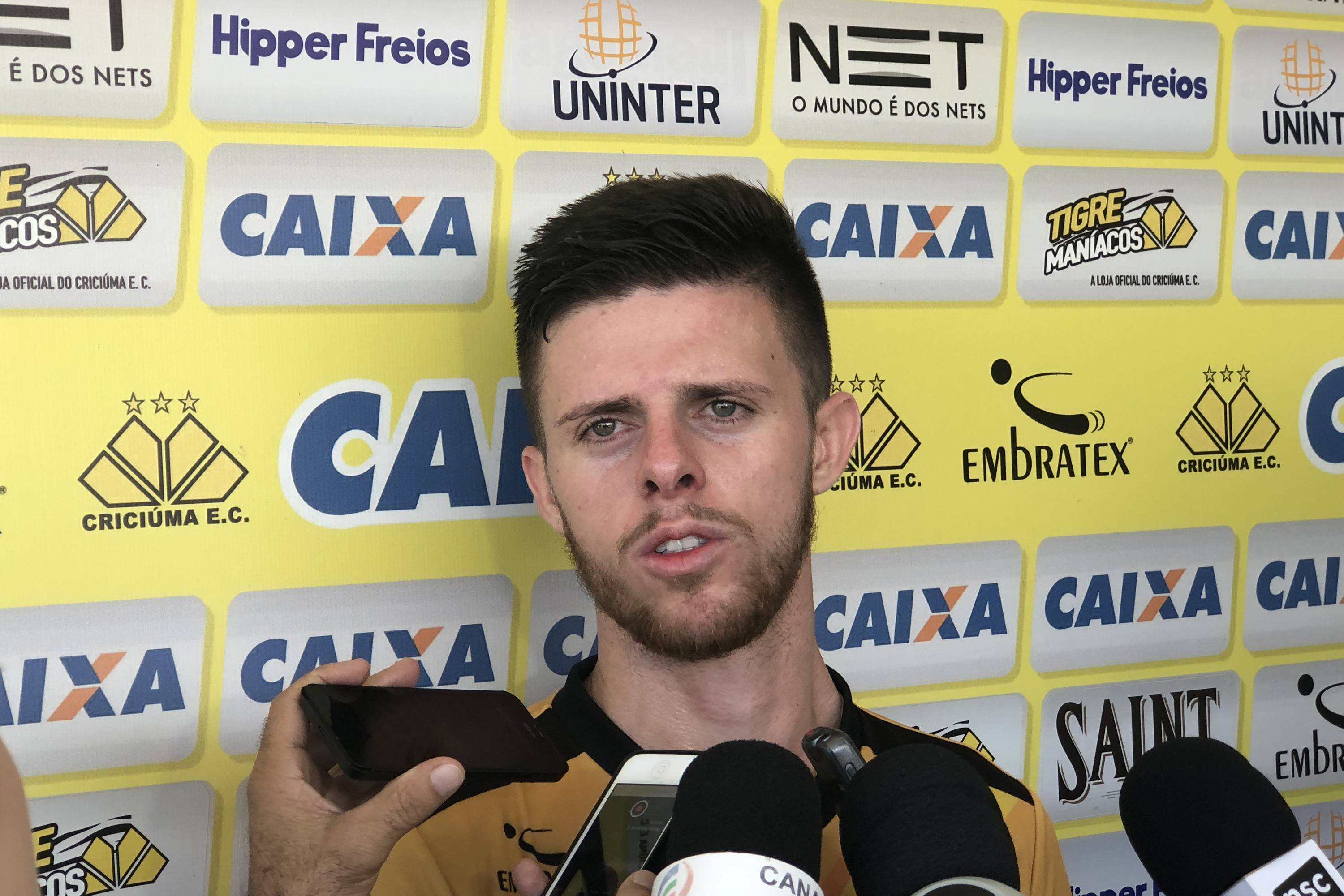 Entrevista coletiva Eduardo - 04/05