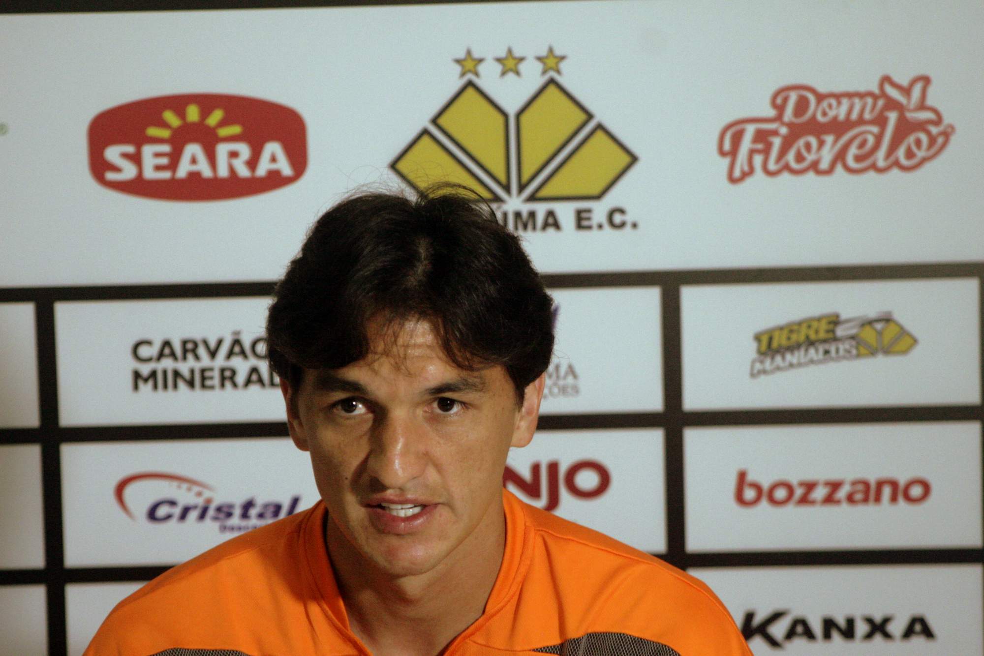 Zagueiro elogia montagem do time